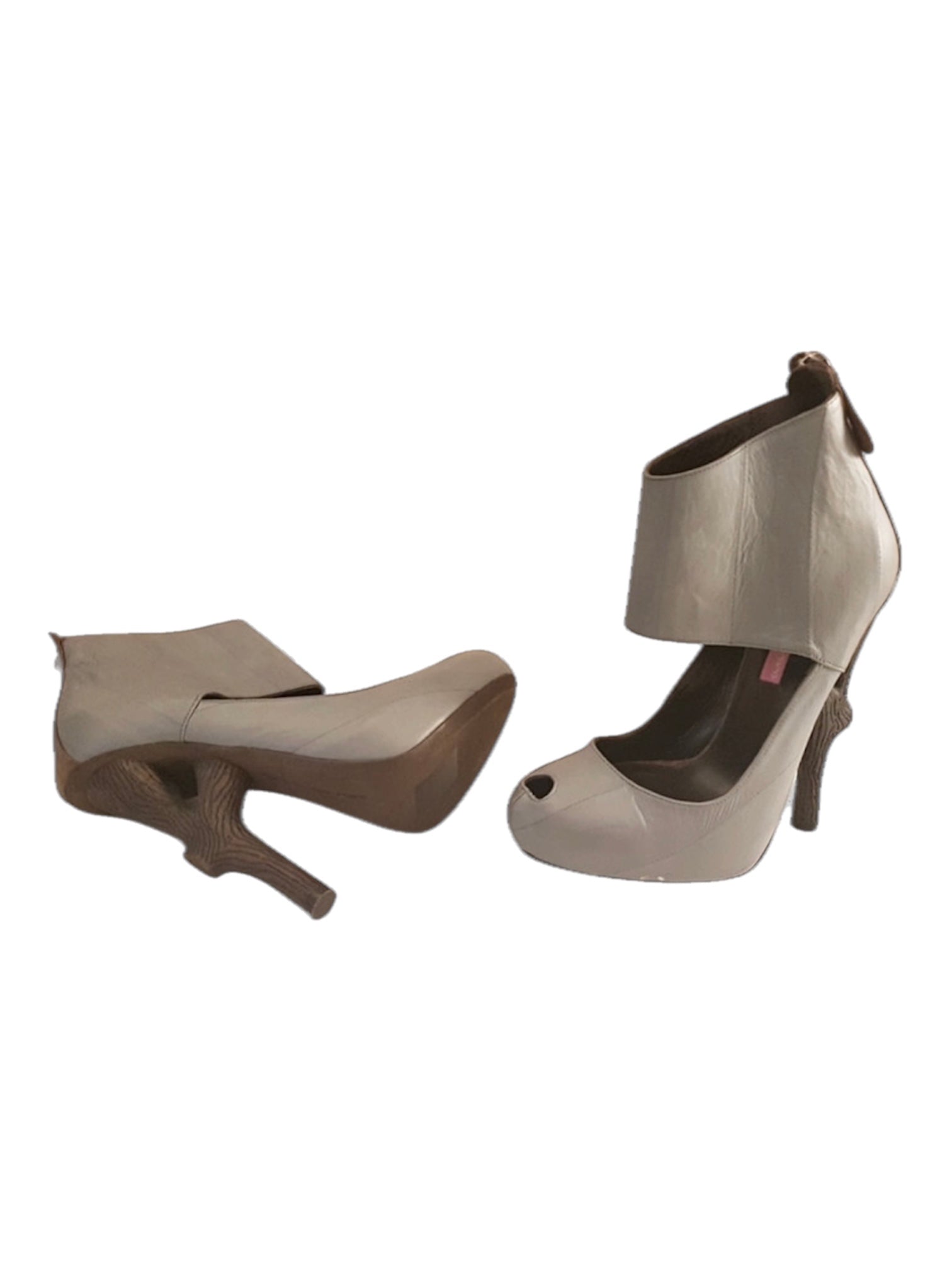 EMMANUEL UNGARO 2008 BRANCH RUNWAY HEELS