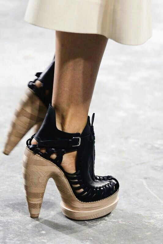 PROENZA SCHULER 2014 RUNWAY